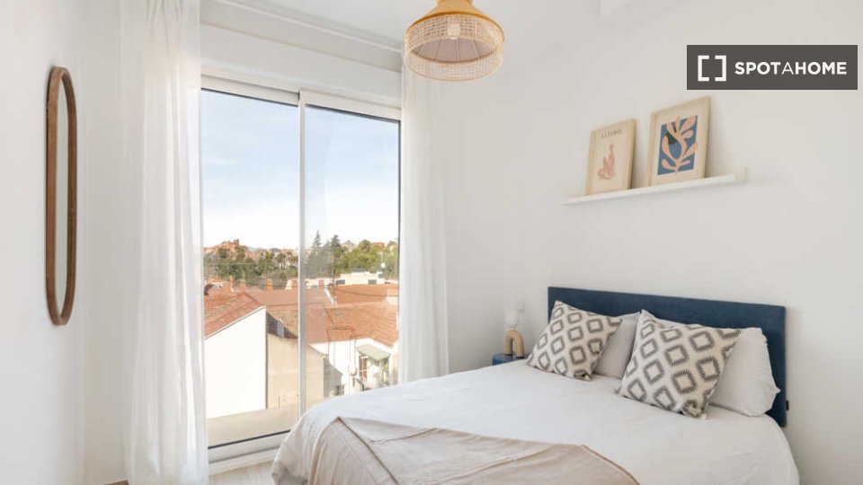 Double room Madrid, 12 beds — photo 49