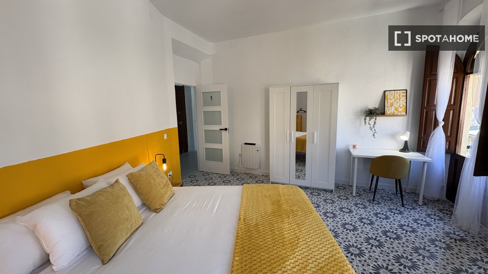 Double room Granada, 6 beds — photo 4