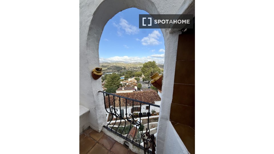 Apartment Alicante, 4 beds — photo 17