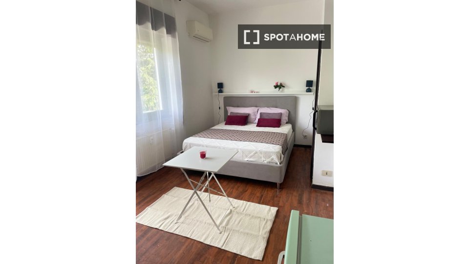 Apartment Rome, 1 bed — photo 6