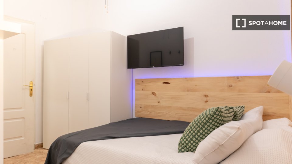 Double room Madrid, 6 beds, 134m² — photo 14