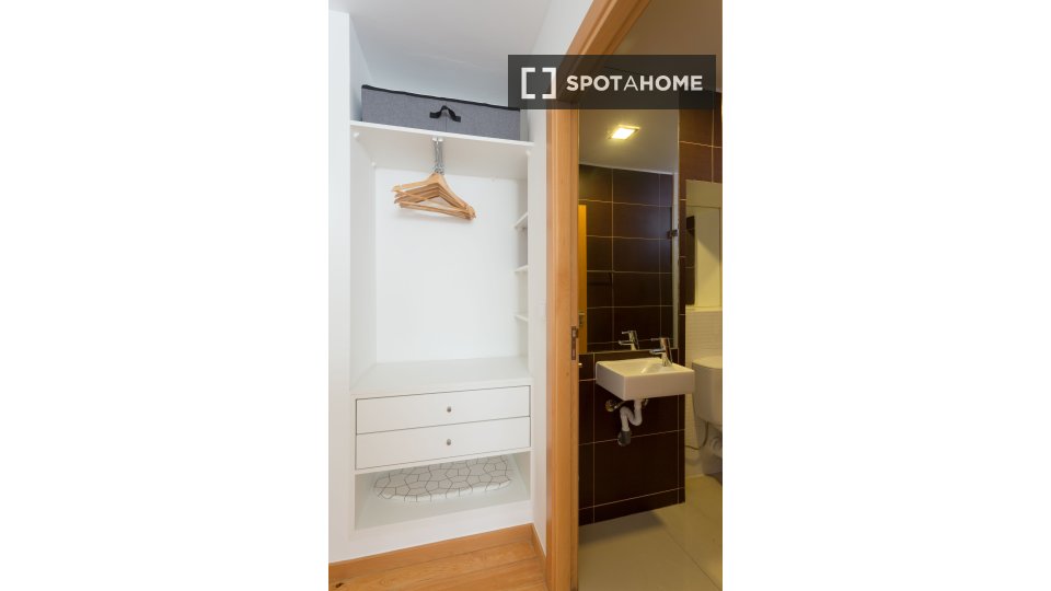 Apartment Coimbra, 2 beds, 75m² — photo 17