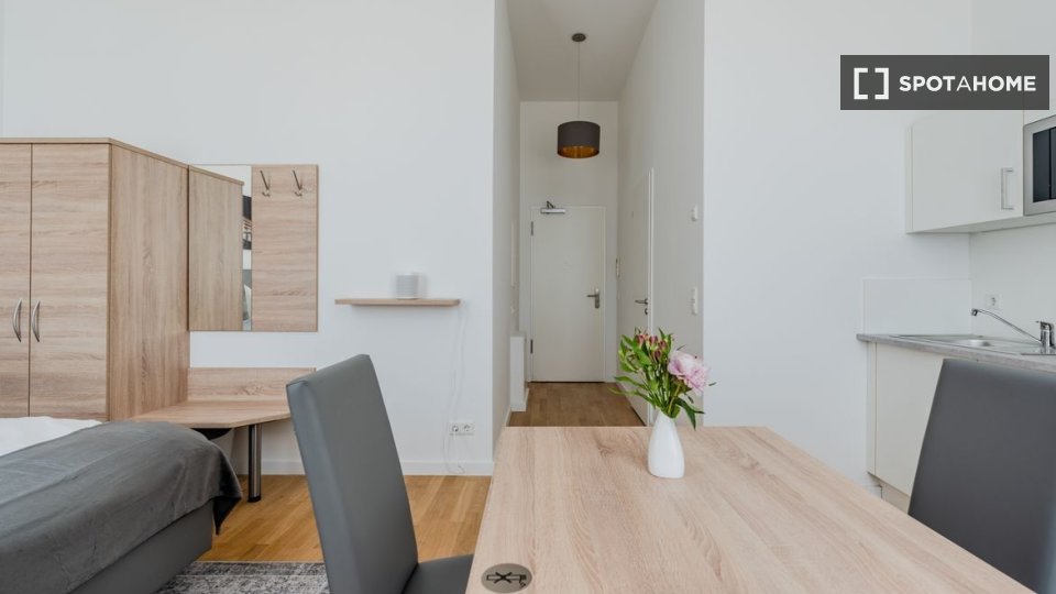 Apartment mono Berlin — photo 37