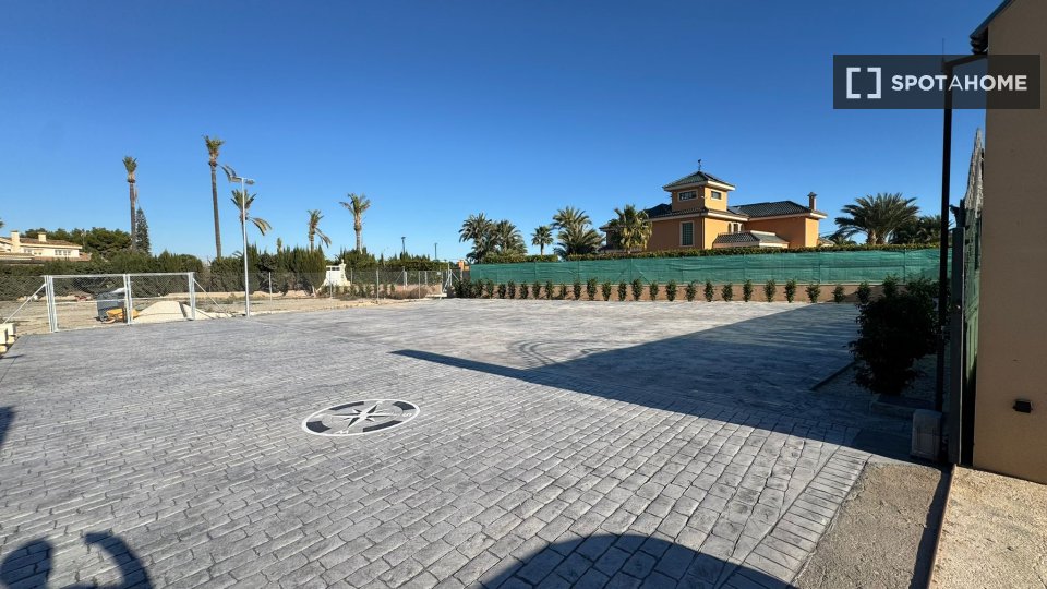 Double room Alicante, 10 beds, 650m² — photo 7