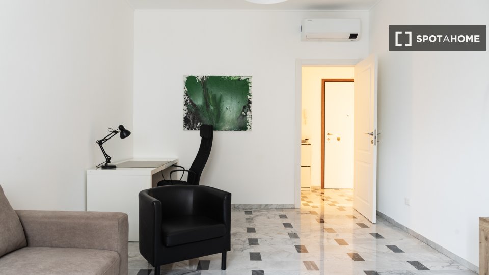 Apartment Milan, 1 bed — photo 11