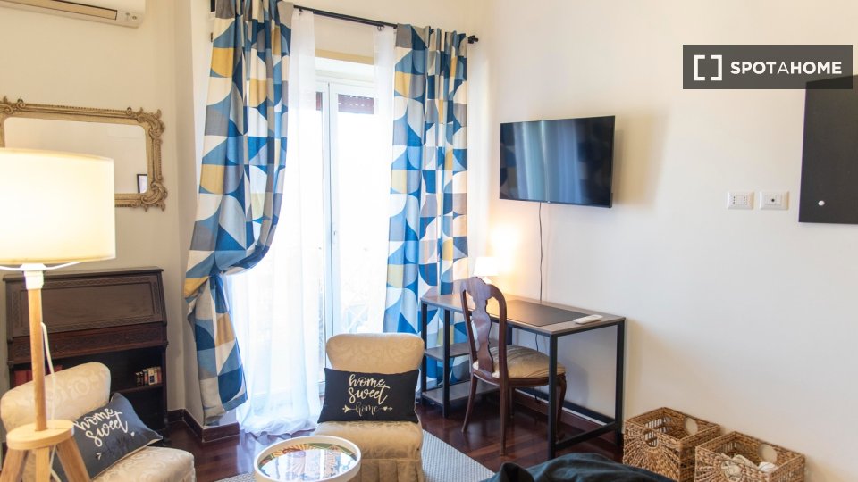 Double room Rome, 4 beds — photo 9