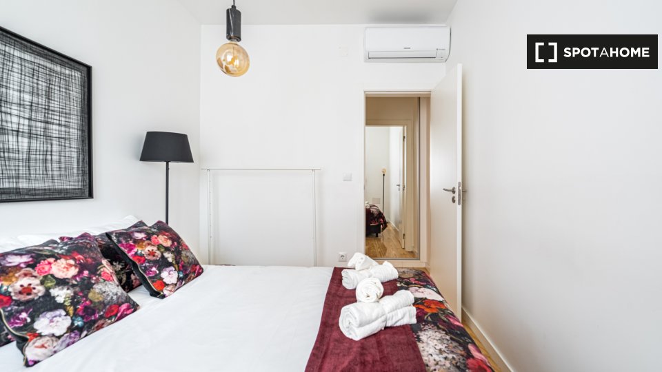 Apartment Lisbon, 2 beds — photo 16