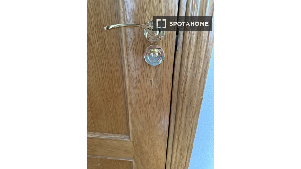 Double room Madrid, 2 beds, 75m² — photo 3
