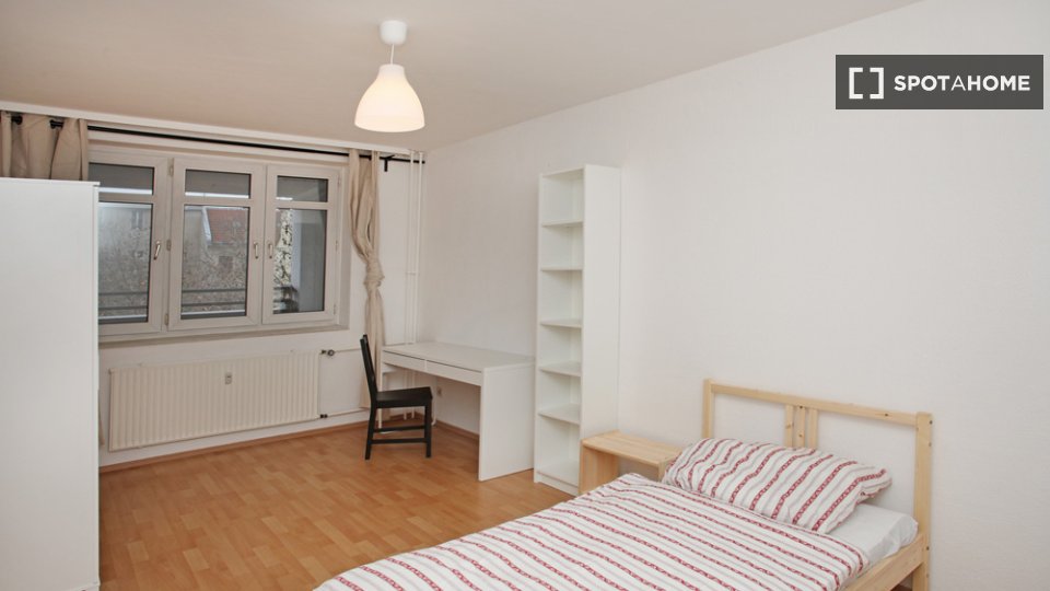 Double room Berlin, 3 beds — photo 11