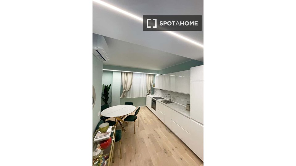 Appartamento Milano, 1 camera, 48m² — foto 2