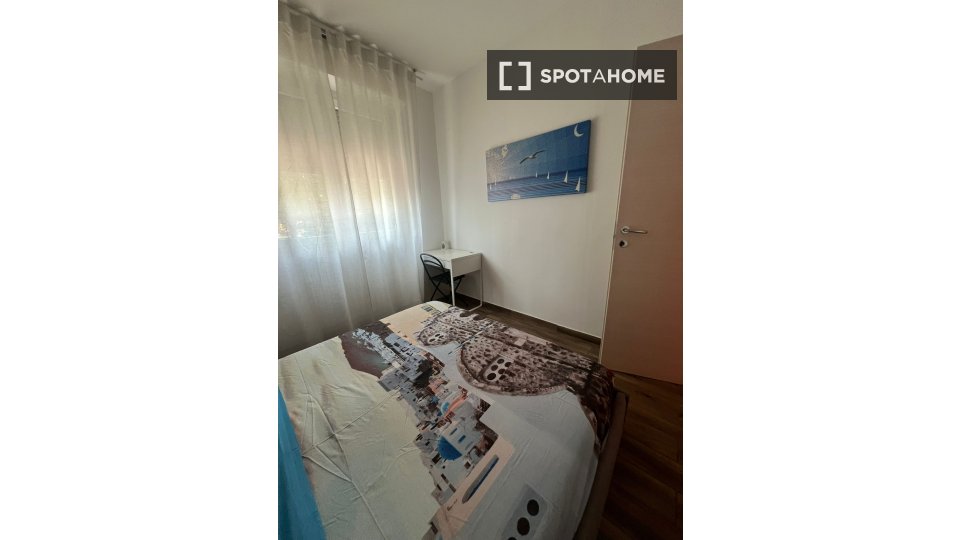 Double room Milan, 3 beds, 90m² — photo 24