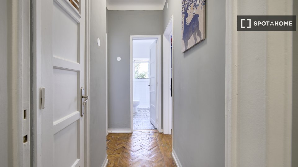 Double room Lisbon, 6 beds — photo 7