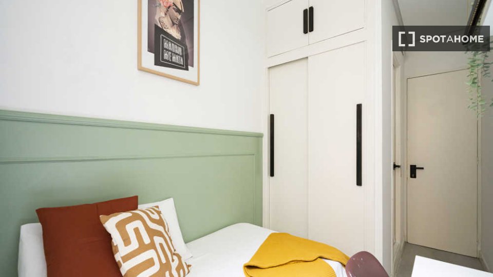 Double room Madrid, 67 beds — photo 79