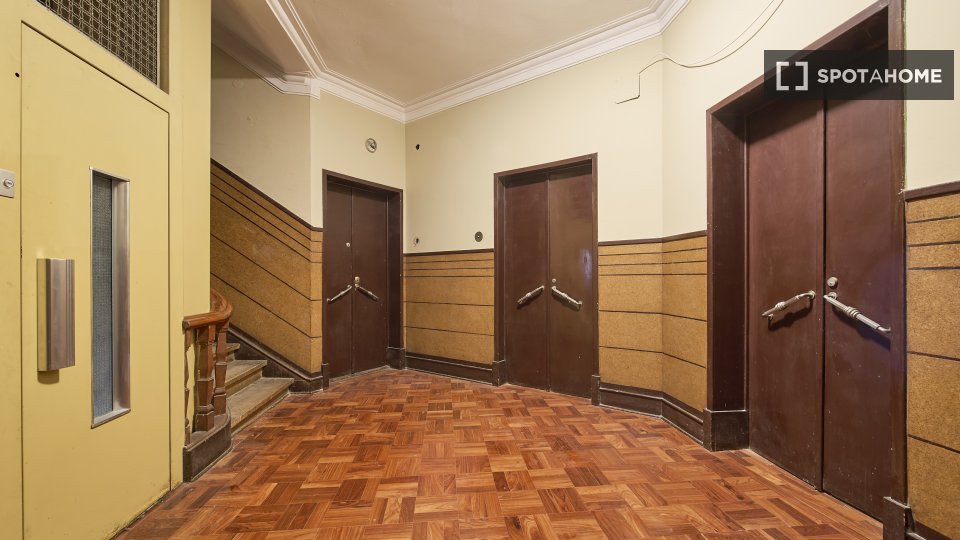 Double room Lisbon, 7 beds — photo 12