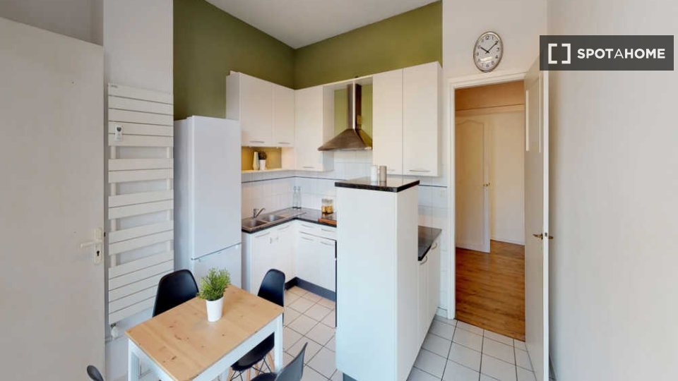 Double room Lille, 5 beds, 140m² — photo 16
