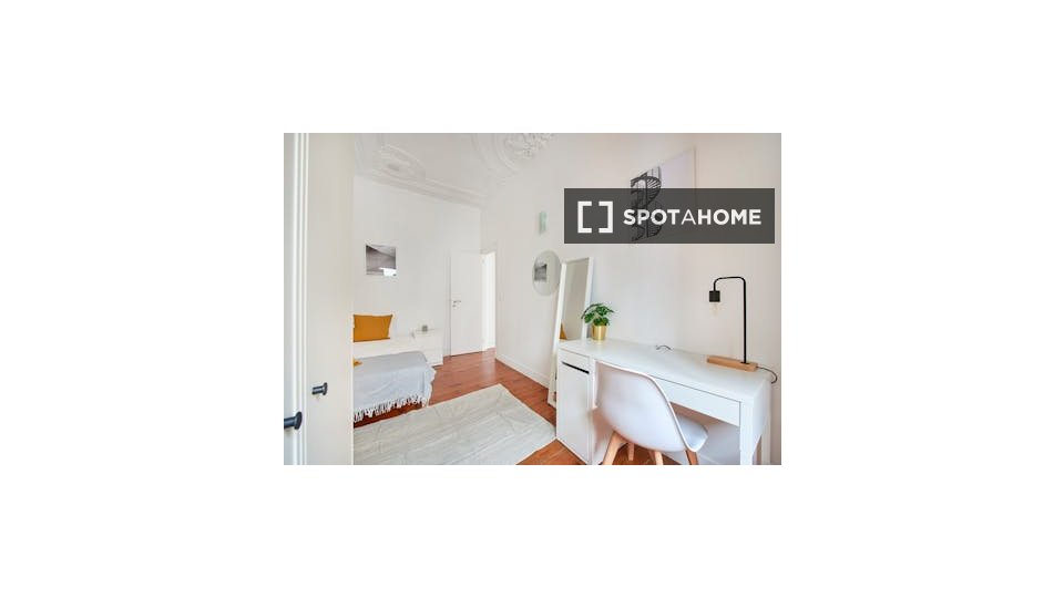 Double room Lisbon, 9 beds — photo 6
