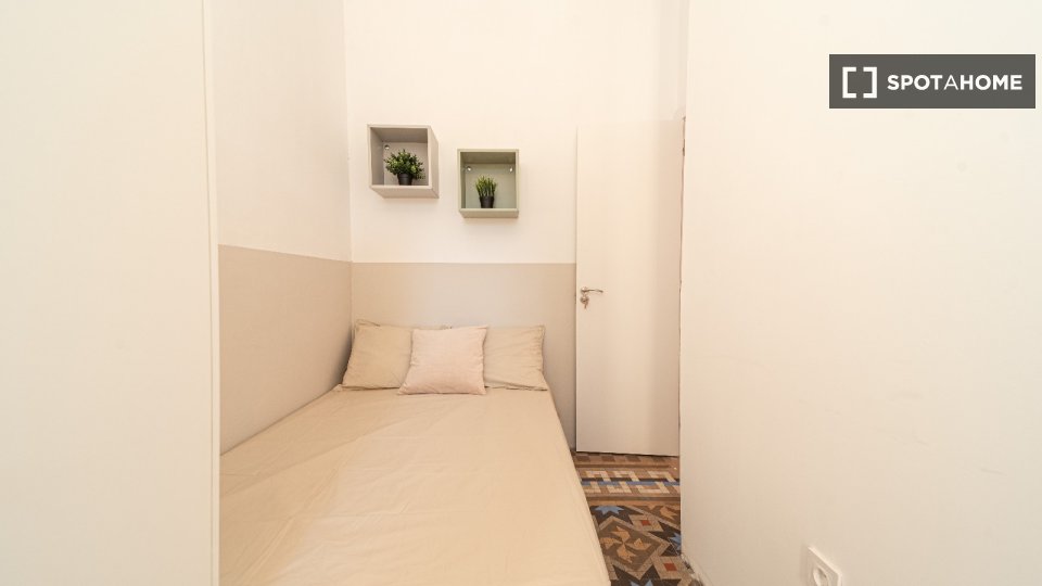 Double room Barcelona, 10 beds, 180m² — photo 5