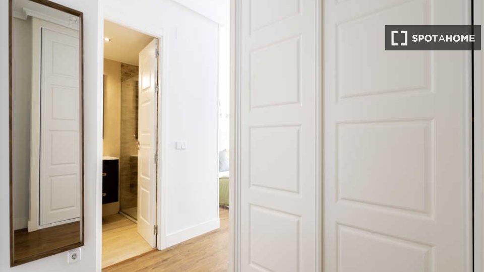 Habitación doble Madrid, 5 habitaciones — foto 21