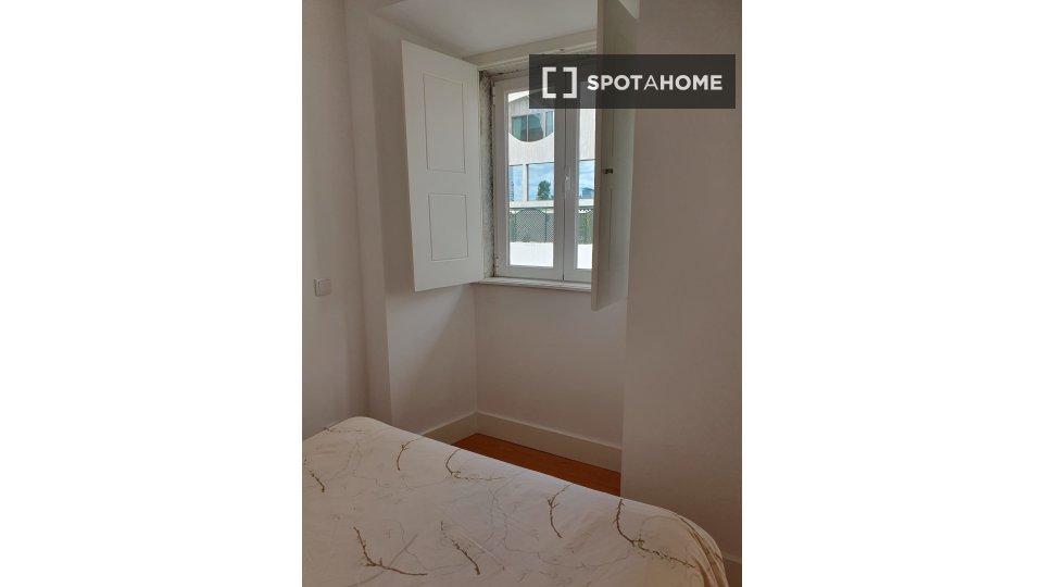 Apartment Lisbon, 1 bed, 65m² — photo 15