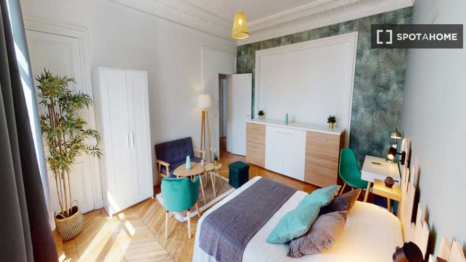 Double room Paris, 10 beds, 180m² — photo 22