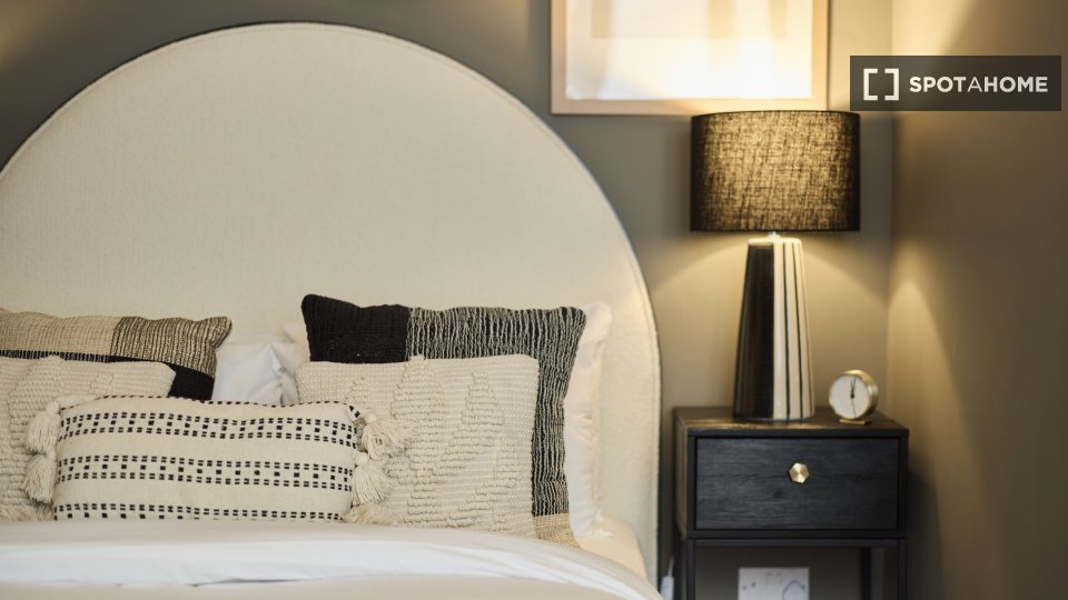 Apartment London, 1 bed, 59m² — photo 15