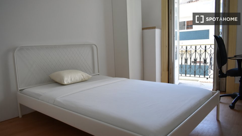 Double room Lisbon, 8 beds — photo 19
