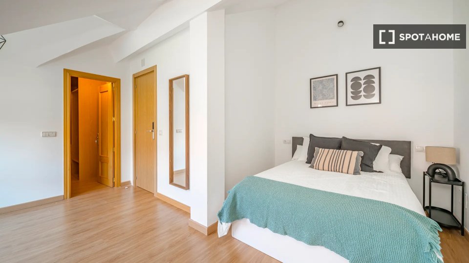 Double room Madrid, 8 beds — photo 15