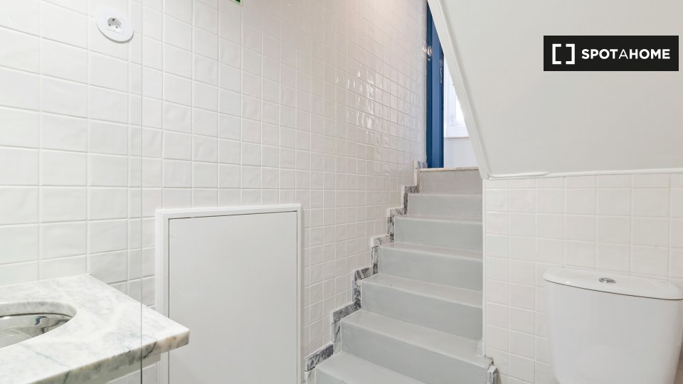 Apartment Lisbon, 1 bed — photo 7