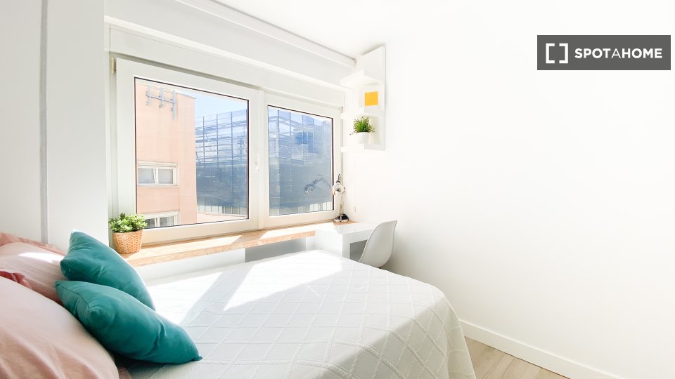 Double room Madrid, 6 beds — photo 9
