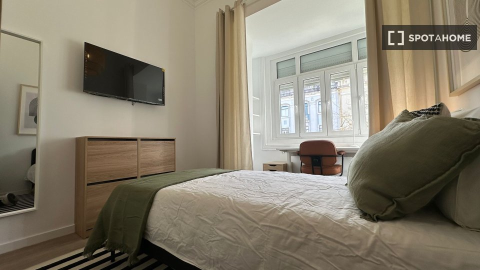 Double room Lisbon, 6 beds, 160m² — photo 21