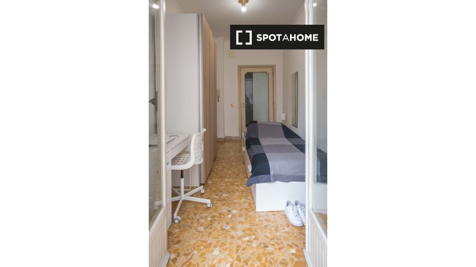 Double room Rome, 7 beds — photo 5