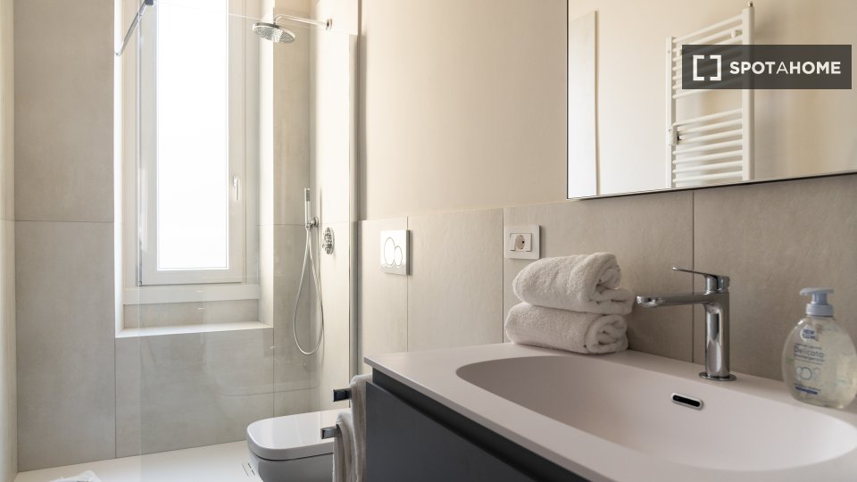 Apartment Milan, 3 beds, 93m² — photo 2