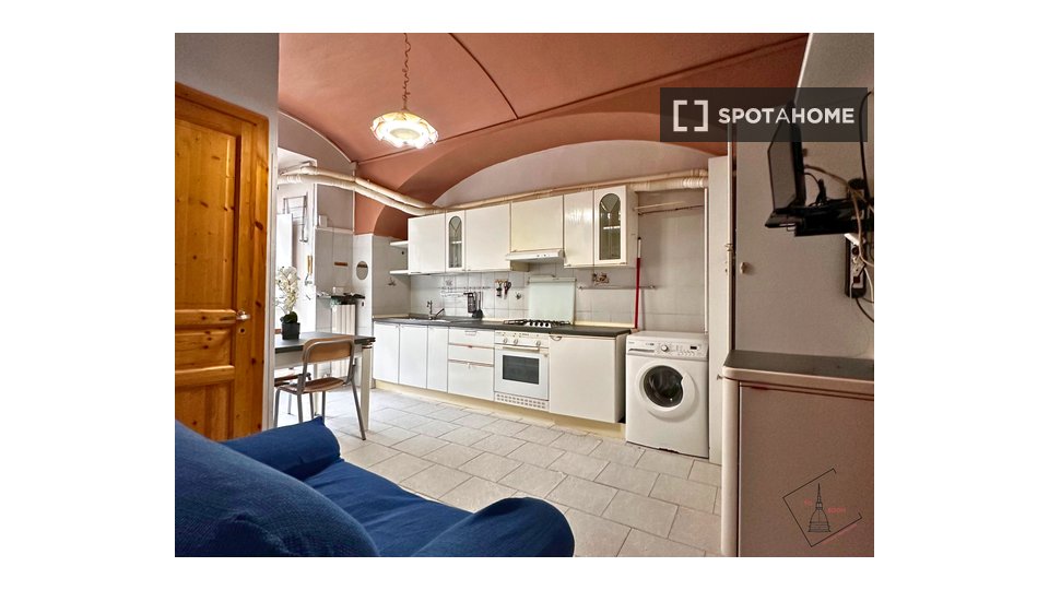 Double room Turin, 3 beds — photo 25