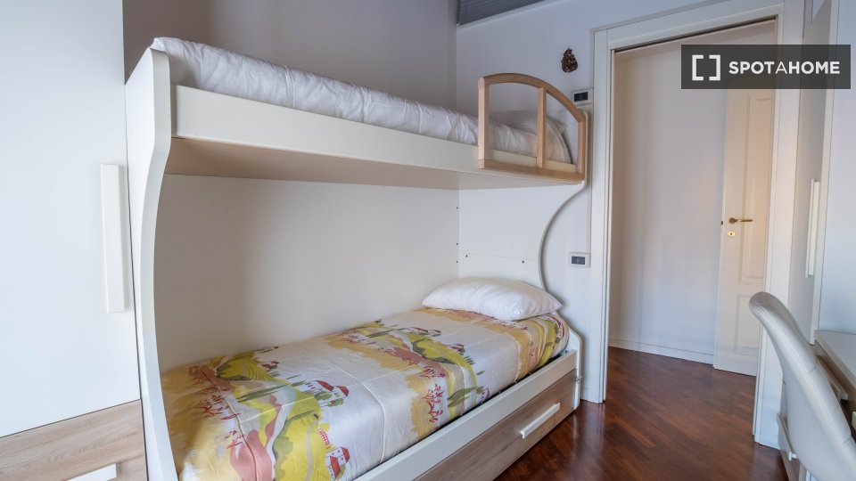 Apartment Bologna, 2 beds, 88m² — photo 1