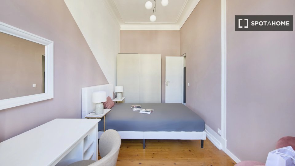Double room Lisbon, 9 beds — photo 13