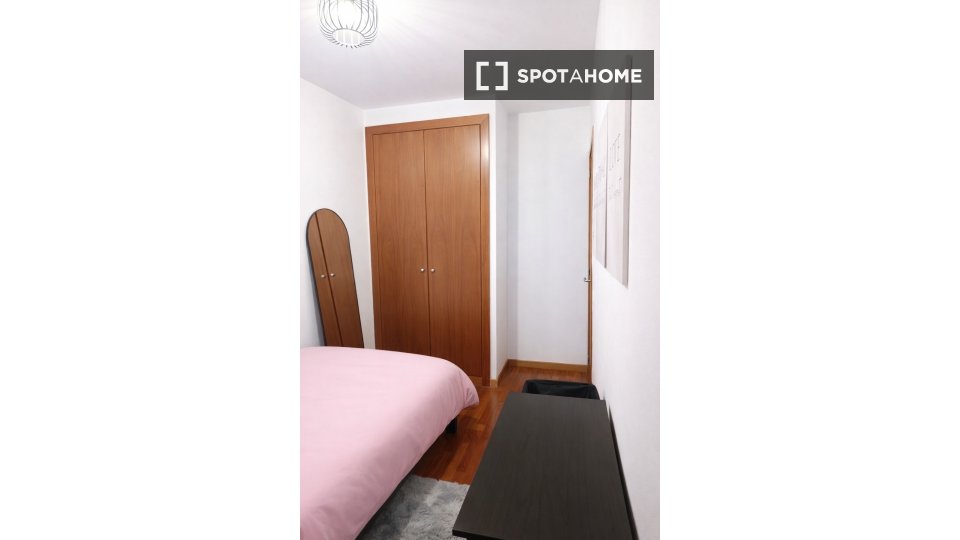 Double room Barcelona, 4 beds, 90m² — photo 19