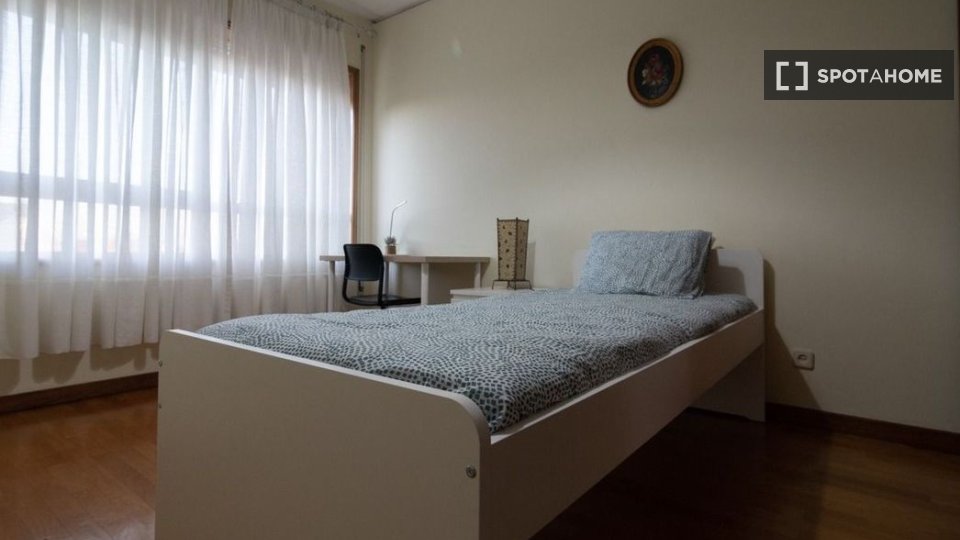Double room Porto, 5 beds, 180m² — photo 14