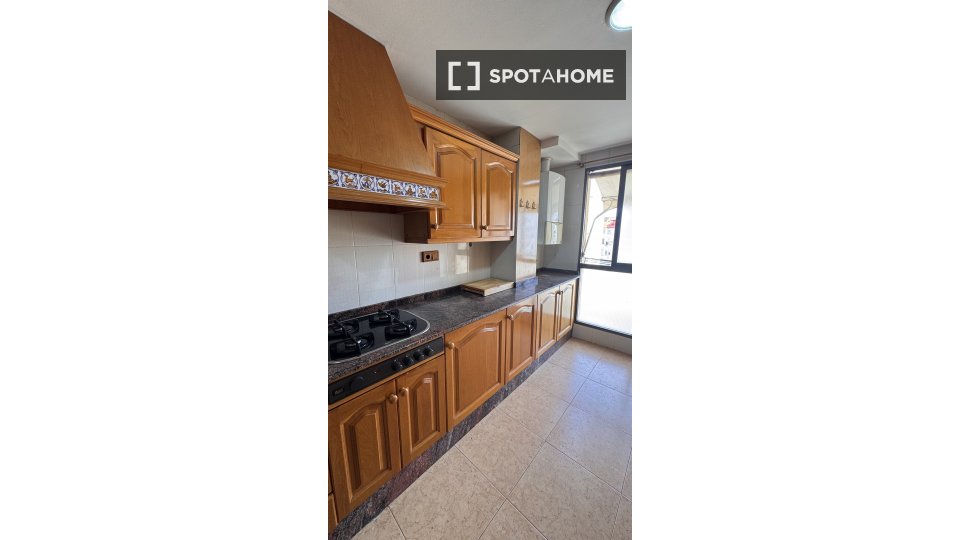 Double room Valencia, 5 beds, 240m² — photo 13