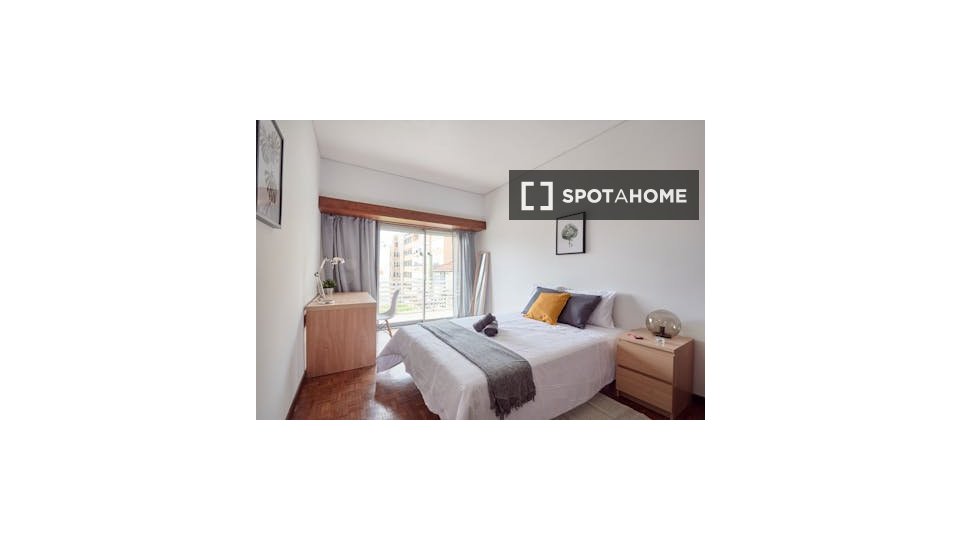 Double room Lisbon, 6 beds — photo 5