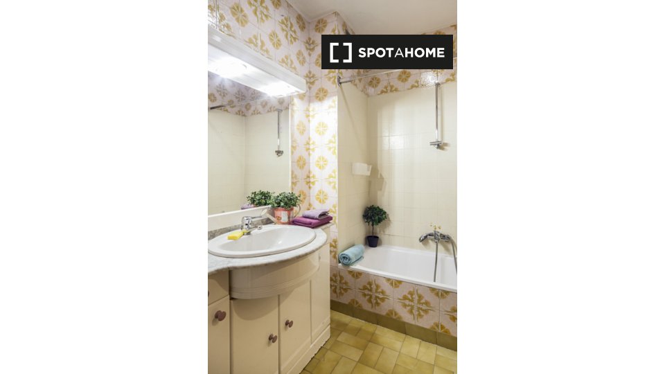 Double room Alcala_De_Henares, 6 beds, 180m² — photo 4