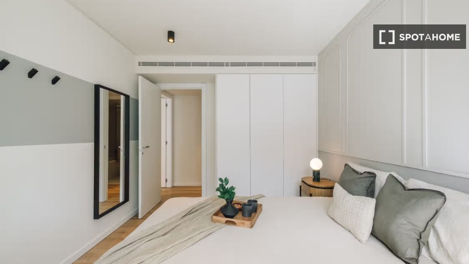 Apartment Lisbon, 2 beds, 99m² — photo 3