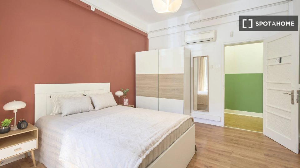 Double room Lisbon, 9 beds — photo 12