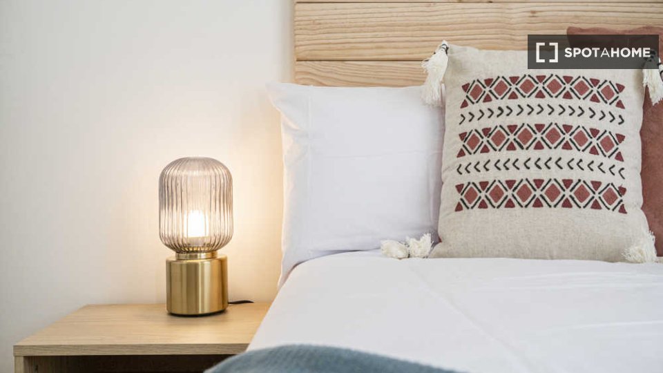 Double room Madrid, 17 beds — photo 37