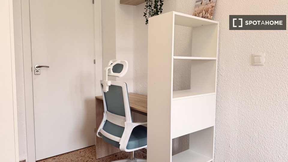 Double room Valencia, 5 beds — photo 12