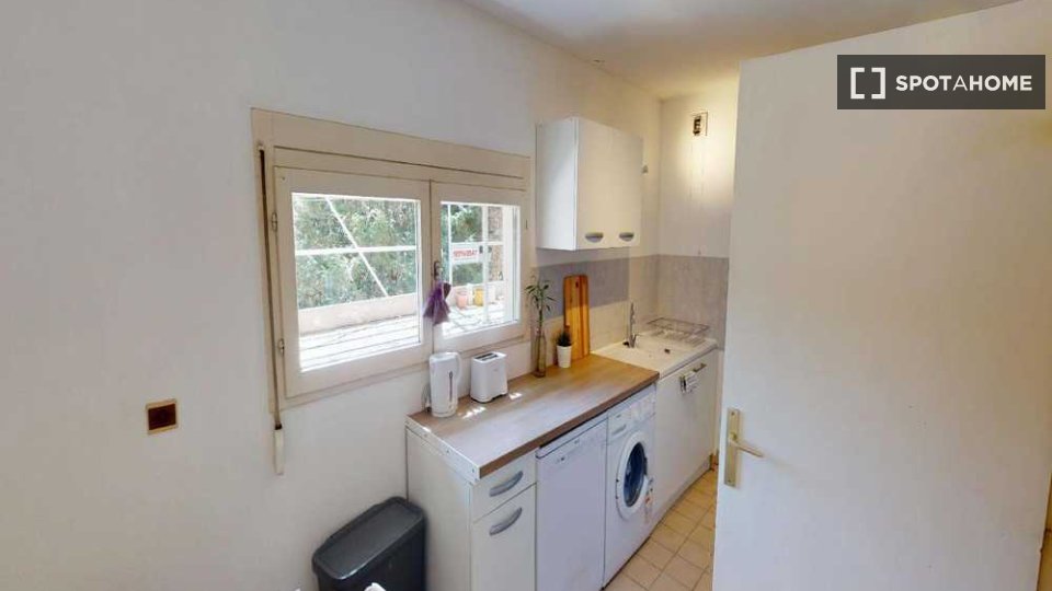 Double room Lyon, 4 beds, 100m² — photo 5