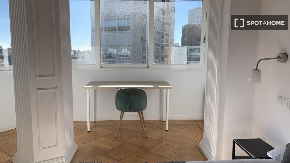Double room Madrid, 6 beds — photo 18