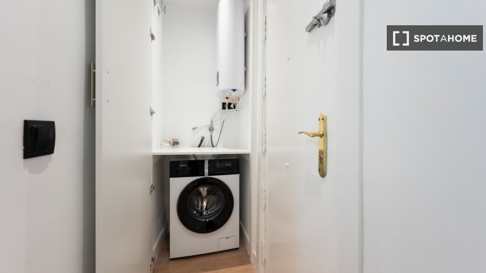 Apartment Madrid, 2 beds, 47m² — photo 13