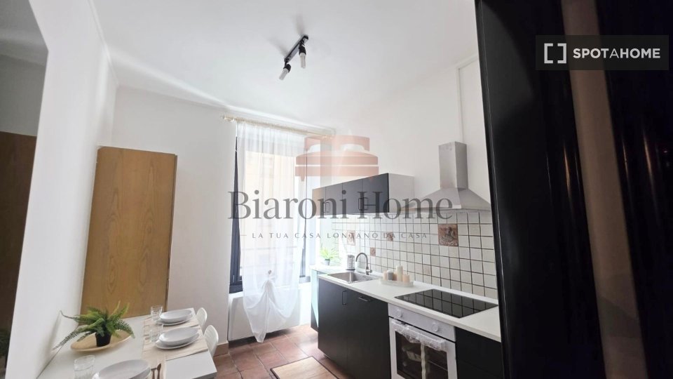 Double room Milan, 7 beds, 100m² — photo 15