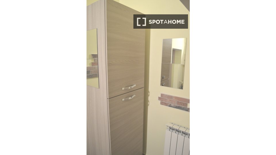 Double room Milan, 3 beds, 80m² — photo 10