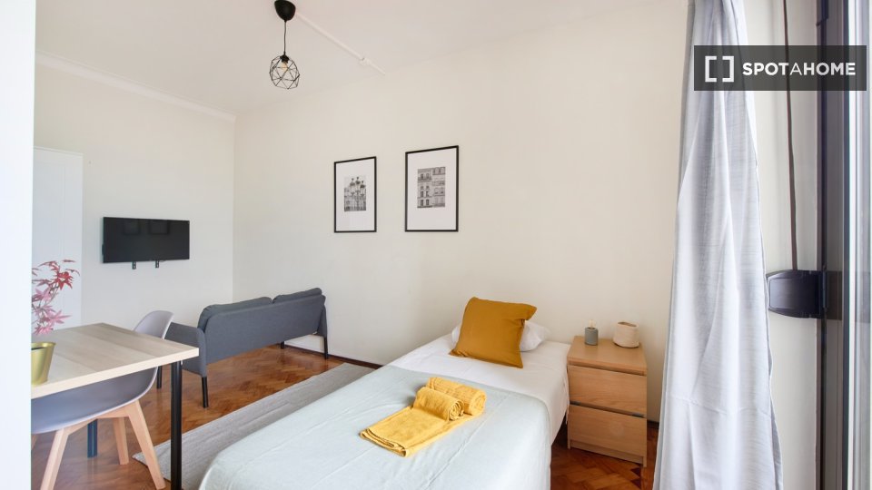 Double room Lisbon, 8 beds — photo 12